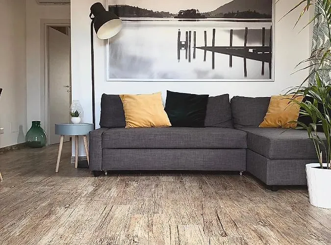 House Apartment *